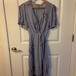 ASTR the label dusty blue midi dress